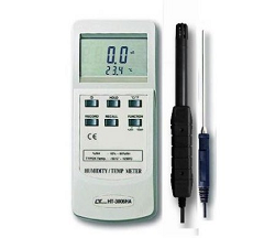 Humidity meter with temperature probe connection