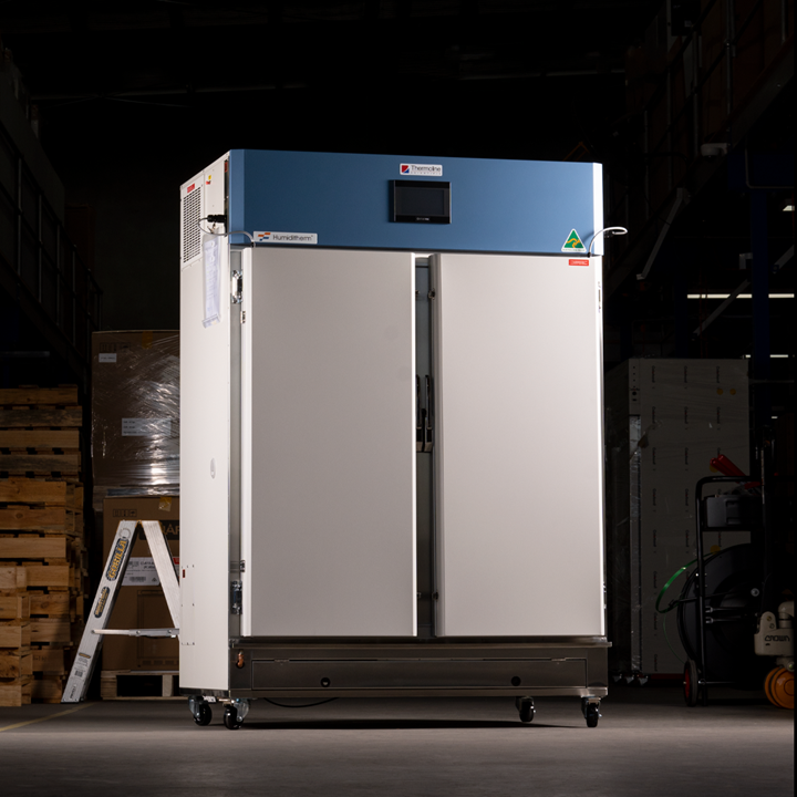 850L -30 to +120 C Temperature and Humidity Cabinet