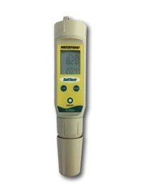 Using a Salinity Meter To Measure A Saltwater Pool